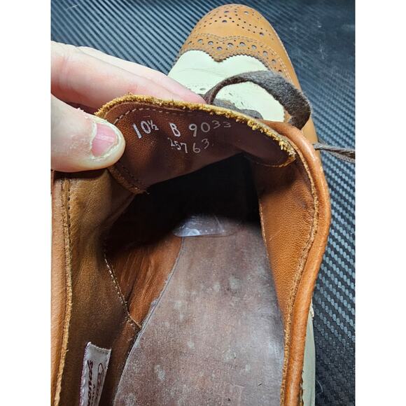 Allen Edmonds Broadstreet wingtip mens 10.5 B - Picture 6 of 7
